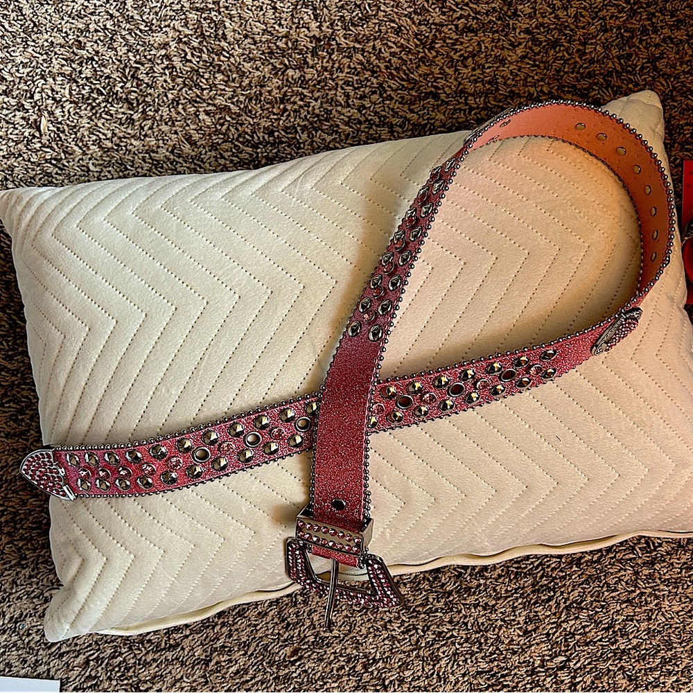 NWOT Rhinestone Heart Pink Sparkle Adjustable Belt size S/M